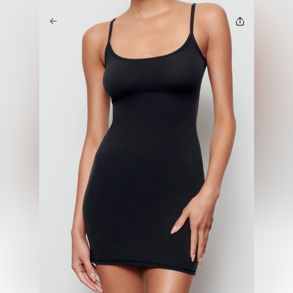 SKIMS FITS EVERYBODY SLIP DRESS in XS